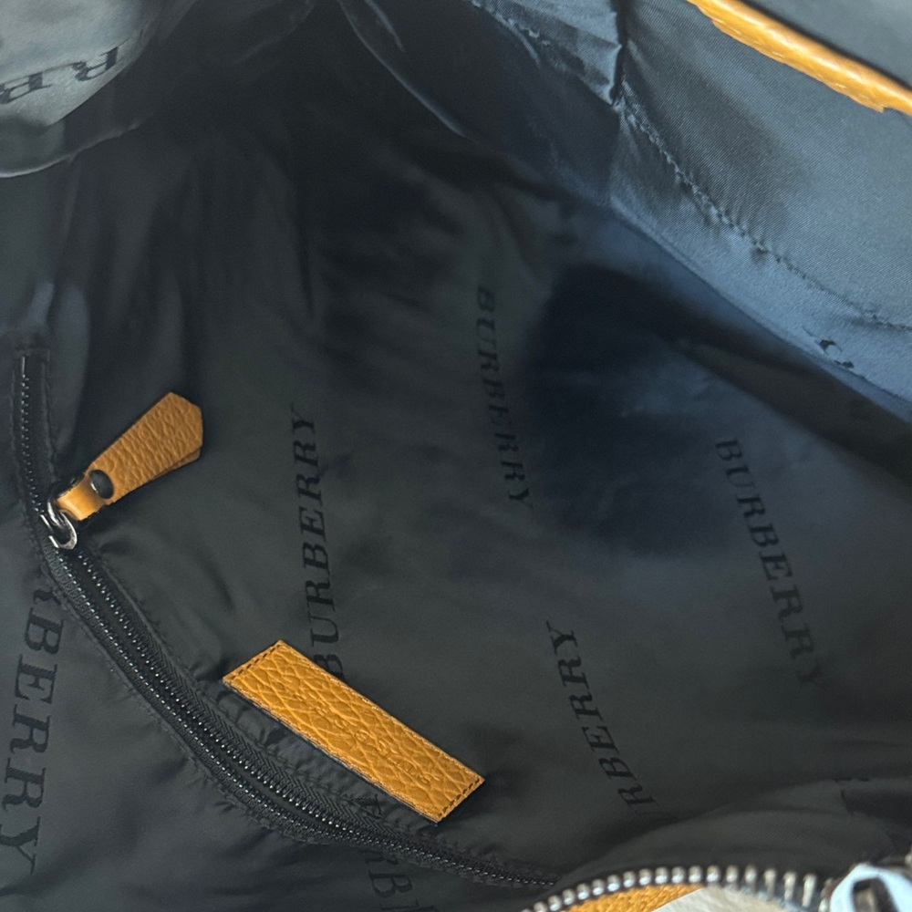Burberry large Yellow Pebble Leather Tote Bag - Picture 10 of 13